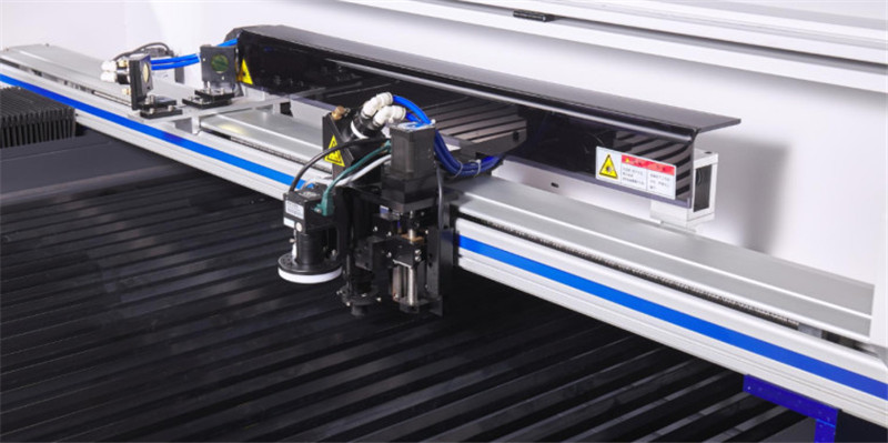 Constant laser path design