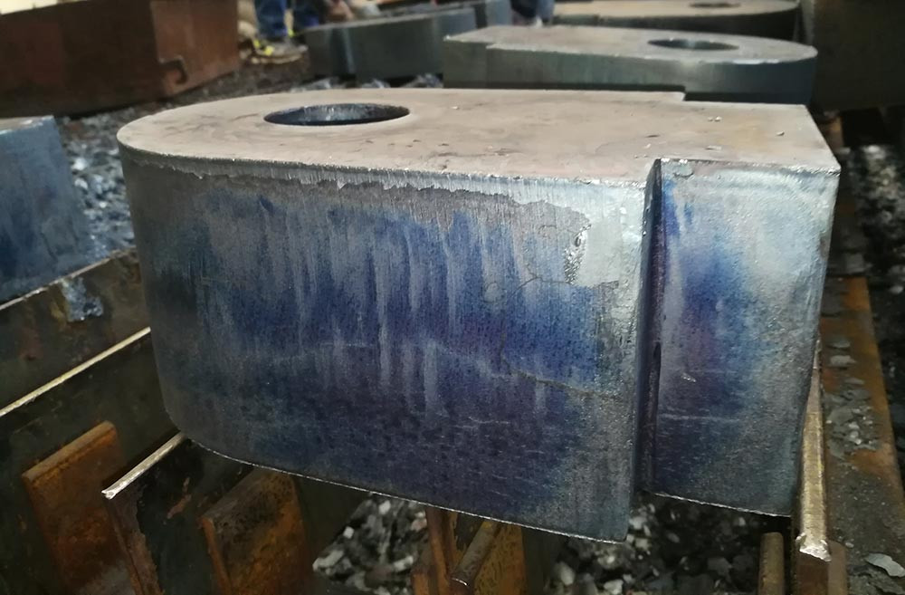 Big size Industrial gantry CNC plasma cutting machine for thick steel (9)